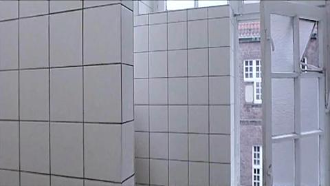 4982